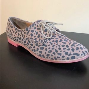 Leopard Print Oxford Flat Shoes